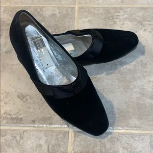 Joan Helpern Signature Velvet Flats 7M Rare